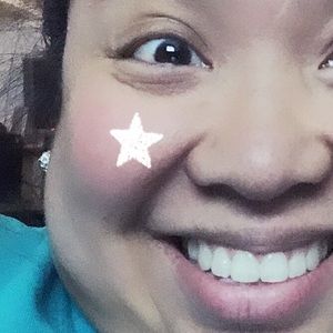 Meet your Posher, Monica